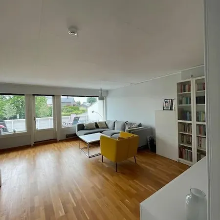 Apartment Til Leie I Sommer, Naerhet Til Og Sentrum