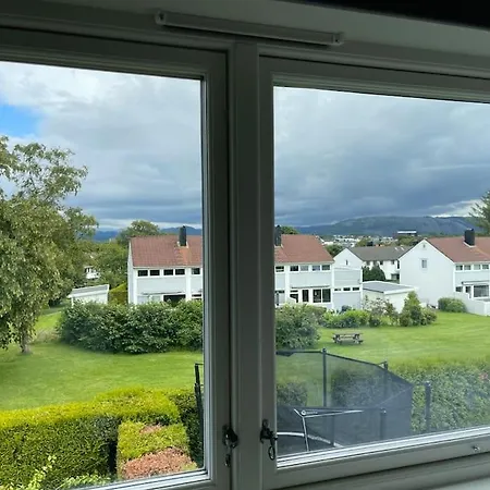 Apartment Til Leie I Sommer, Naerhet Til Og Sentrum